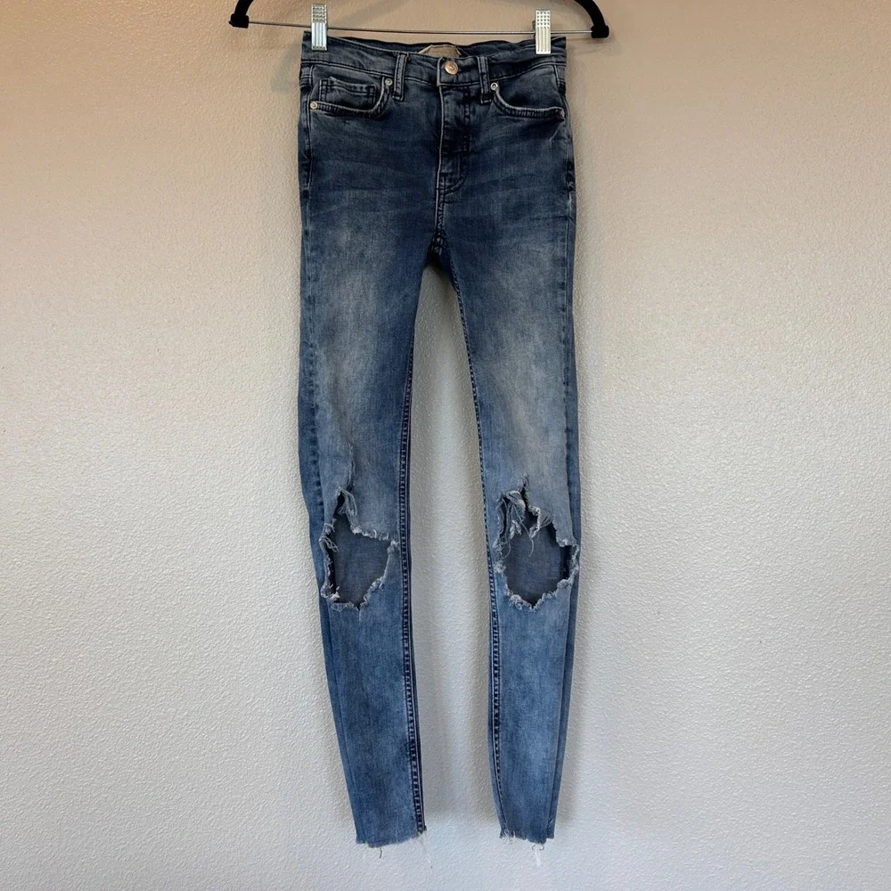 Free People Distressed Skinny Jeans Blue Medium Wash Knee Ripped Raw Hem 24